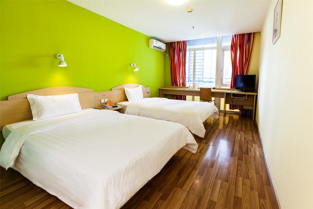 7Days Inn Premium Guangzhou Tianhe West Tiyu Road Subway Station Стая снимка