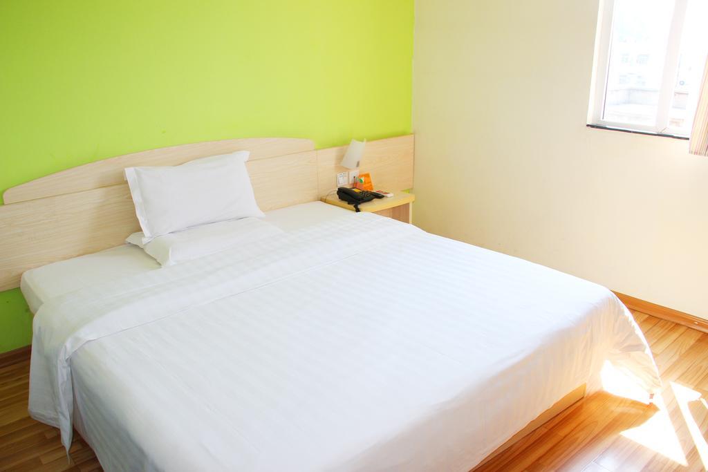 7Days Inn Premium Guangzhou Tianhe West Tiyu Road Subway Station Екстериор снимка
