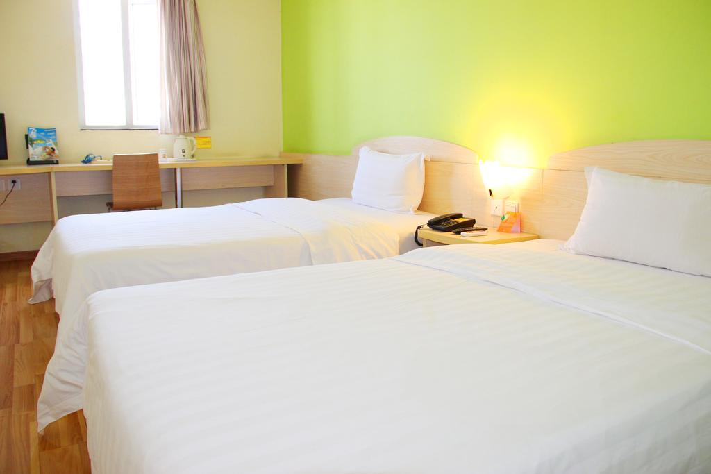 7Days Inn Premium Guangzhou Tianhe West Tiyu Road Subway Station Екстериор снимка