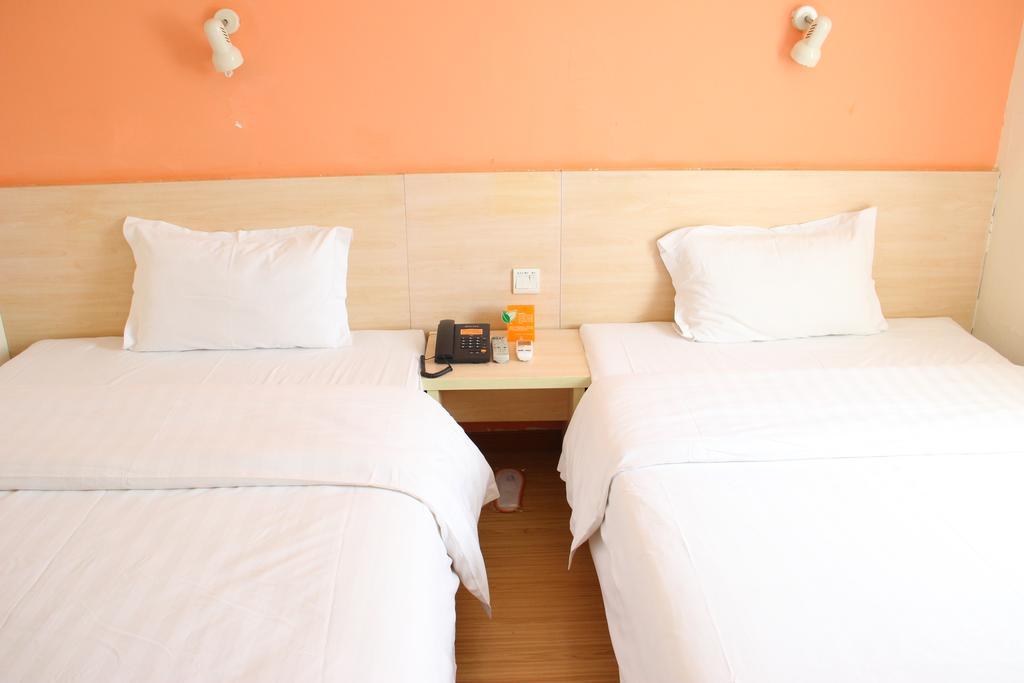 7Days Inn Premium Guangzhou Tianhe West Tiyu Road Subway Station Екстериор снимка