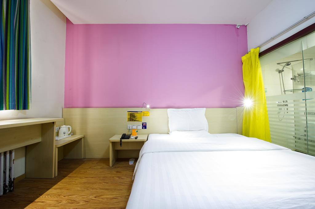 7Days Inn Premium Guangzhou Tianhe West Tiyu Road Subway Station Екстериор снимка