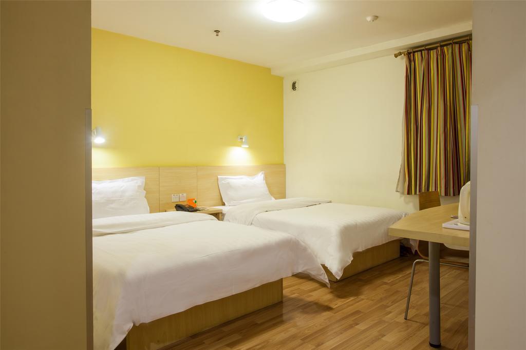 7Days Inn Premium Guangzhou Tianhe West Tiyu Road Subway Station Екстериор снимка