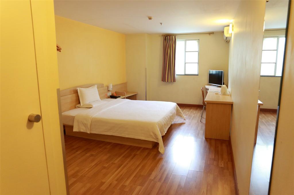 7Days Inn Premium Guangzhou Tianhe West Tiyu Road Subway Station Екстериор снимка